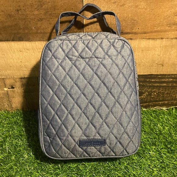 Vera Bradley Handbags - NWT! Vera Bradley “ Moonlight Navy” Lunch Box 🥪